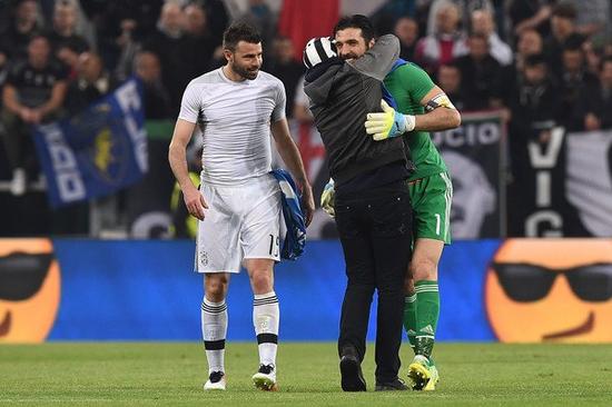 葡萄牙两名伤员离队 大巴黎希望他俩明年2月欧冠复出