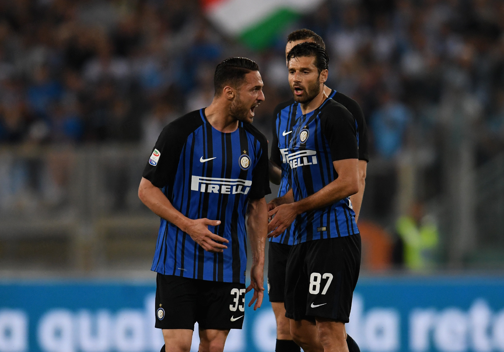 库里30岁后依旧保持巅峰状态：多项数据超越乔丹，近8场均砍近30分